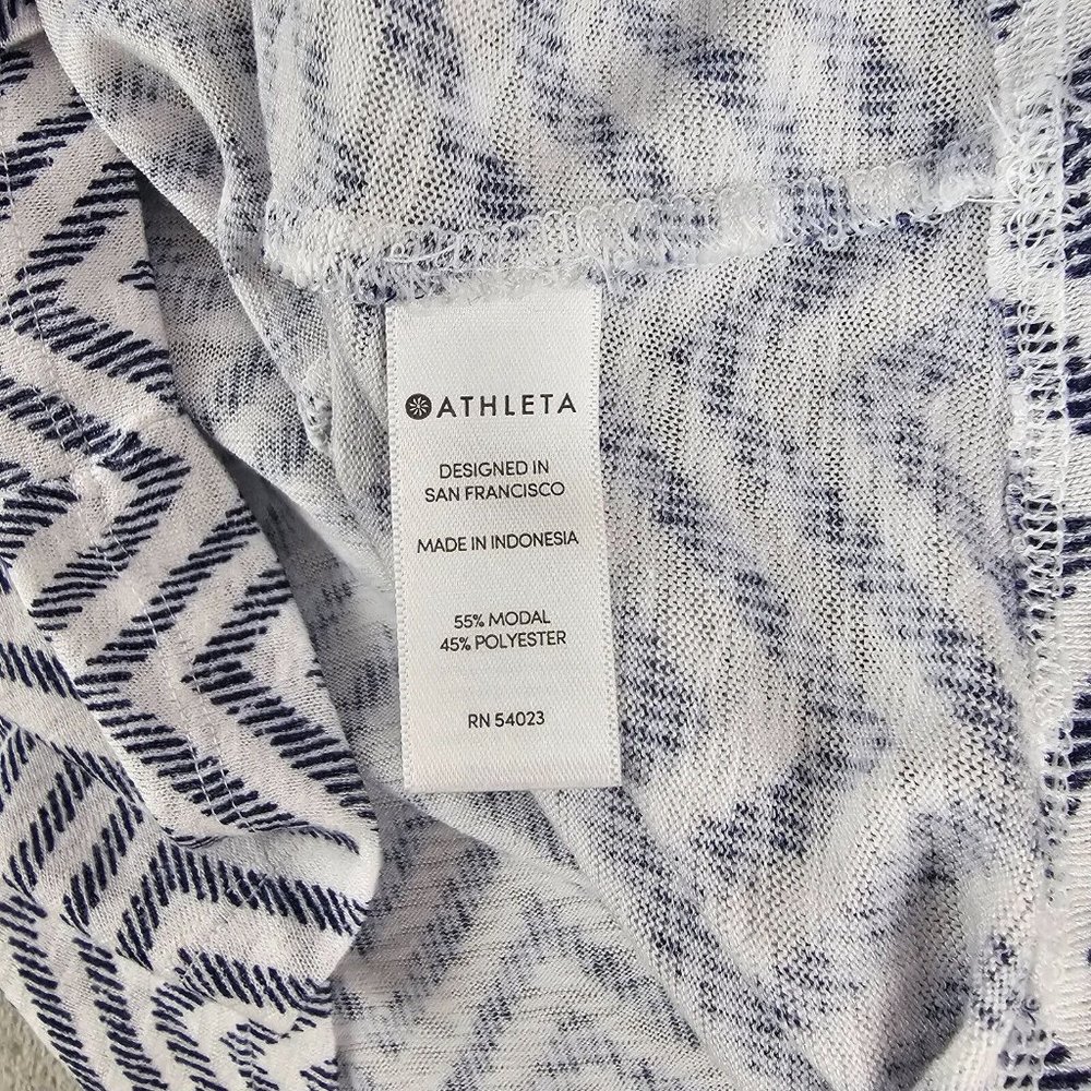 Athleta shirt womens small scoop neck sleeveless blouse chevron allover print - Picture 5 of 12